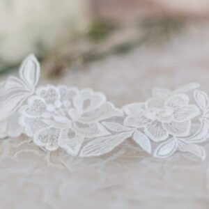 Ivory Lace Garter